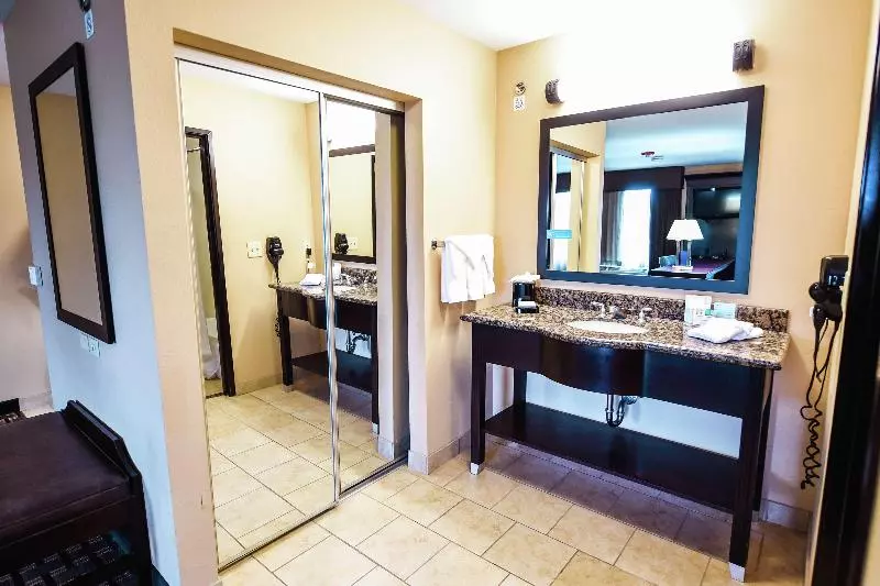 キングサイドベッドのスタンダードワンルーム, Hampton Inn And Suites Pine Bluff
