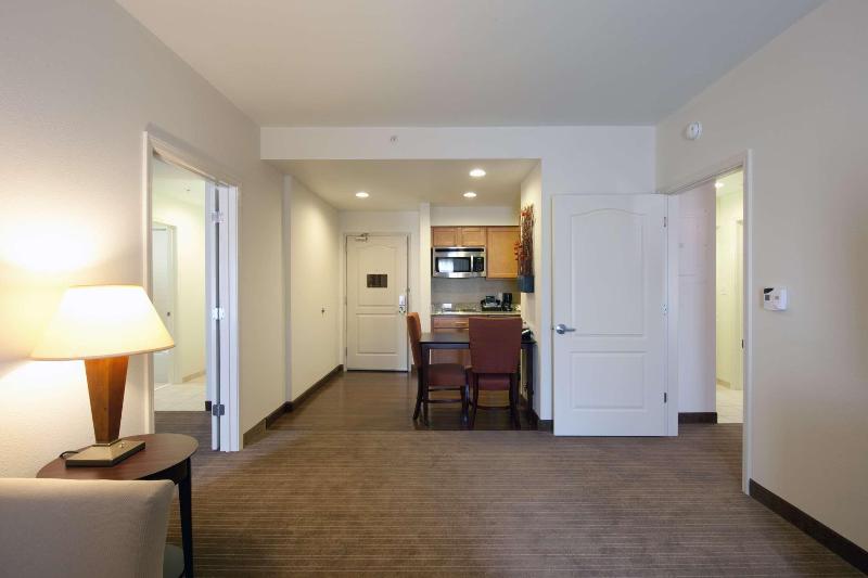 Люкс 2 Спальни, Homewood Suites By Hilton St. Louis  Galleria