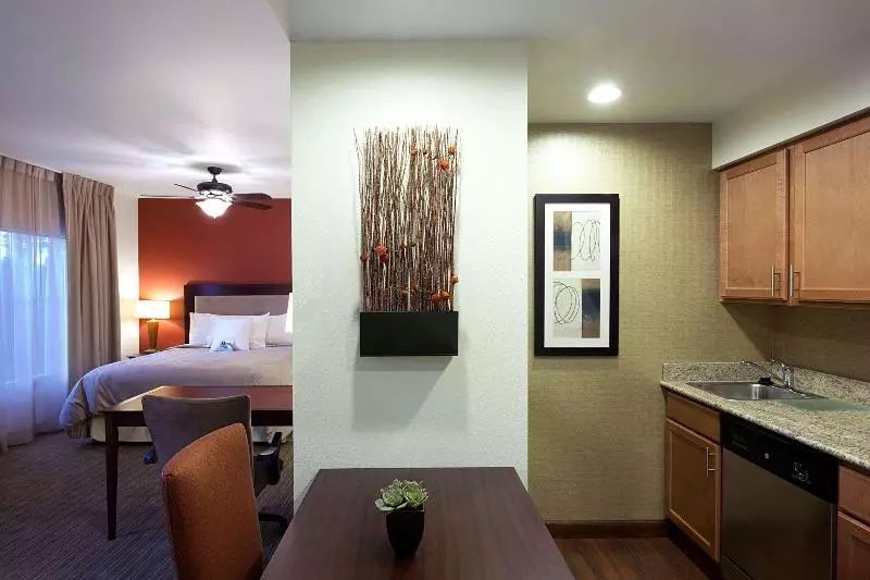 キングサイズベッドのスイートルーム, Homewood Suites By Hilton St. Louis  Galleria