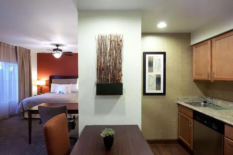 キングサイドベッドのスタンダードワンルーム, Homewood Suites By Hilton St. Louis  Galleria