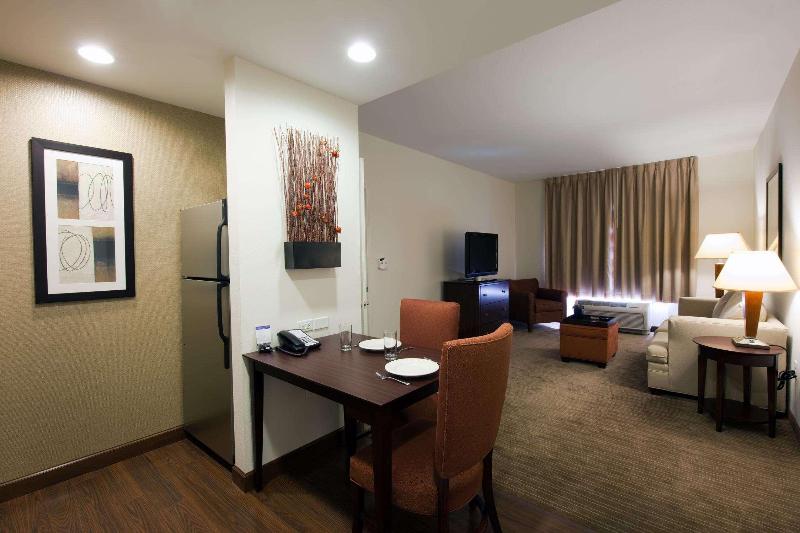 Люкс Кровать Кинг, Homewood Suites By Hilton St. Louis  Galleria