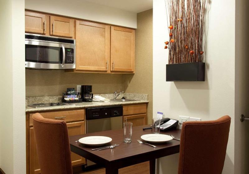 Люкс Кровать Кинг, Homewood Suites By Hilton St. Louis  Galleria