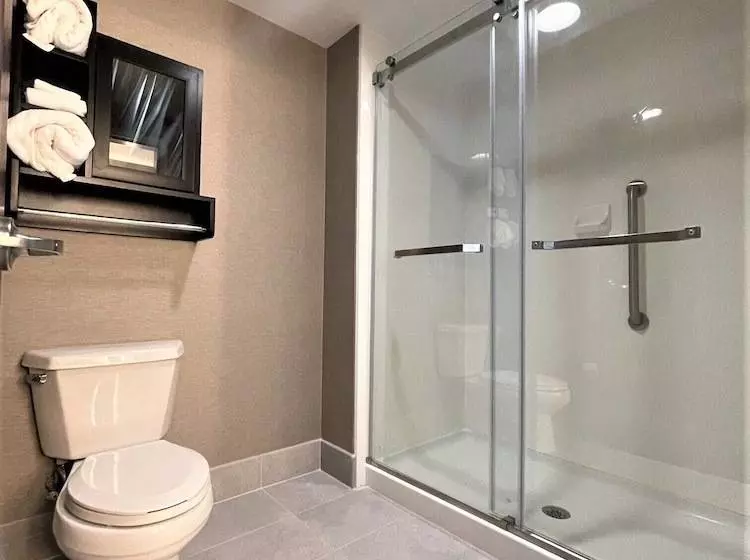 スタンダードスタジオ, Homewood Suites By Hilton York