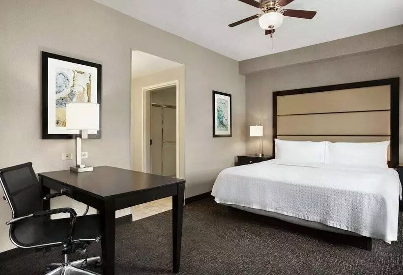 スタンダードスタジオ, Homewood Suites By Hilton York