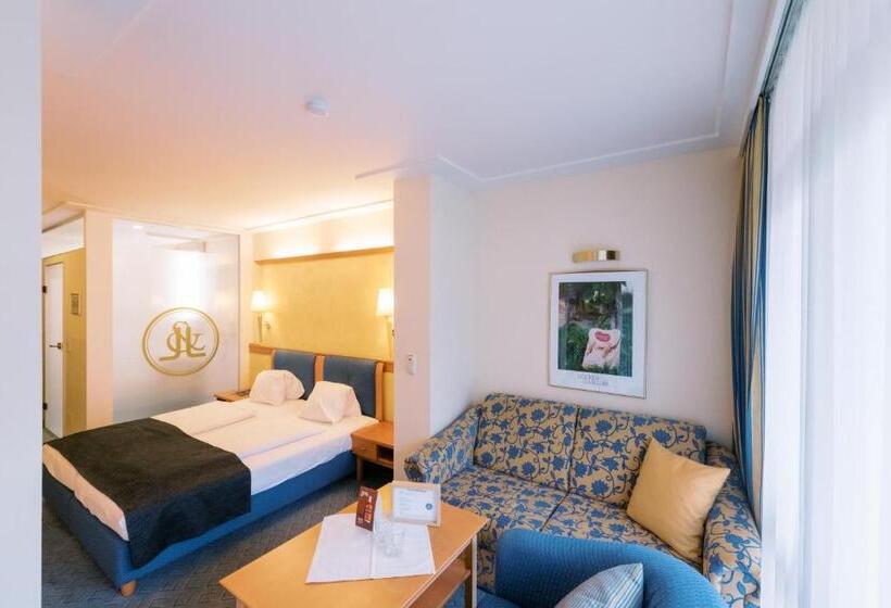 컴포트 룸, Locker & Legere