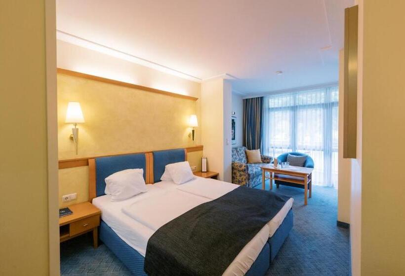 컴포트 룸, Locker & Legere