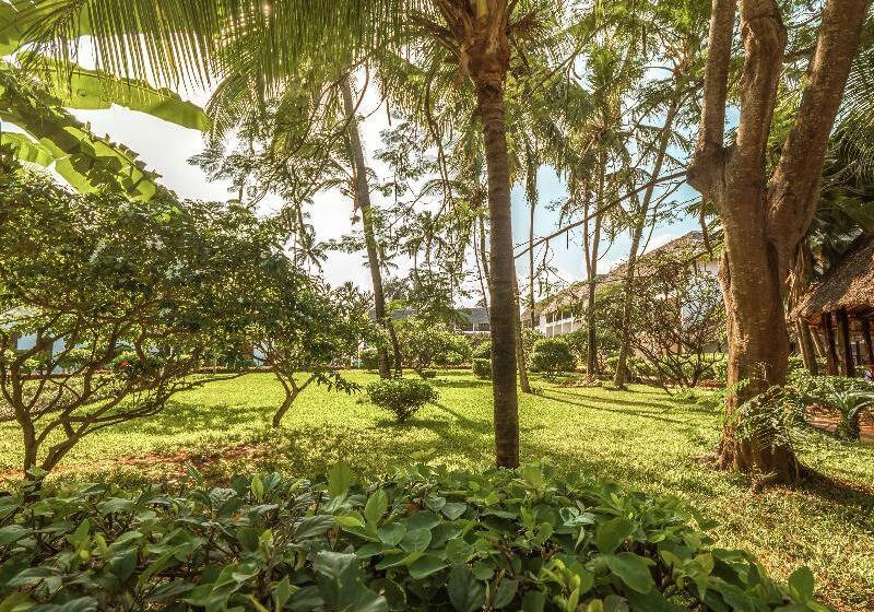 Номер Стандарт Вид на Сад, Nungwi Beach Resort By Turaco