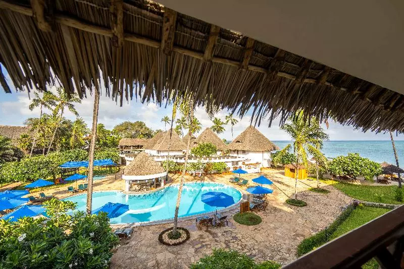 プールビュースタンダードルーム, Nungwi Beach Resort By Turaco