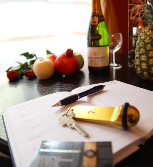 اتاق استاندارد چهار تخته, Insor