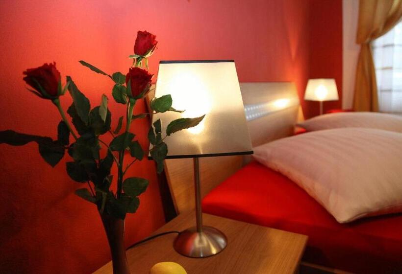 اتاق استاندارد چهار تخته, Insor