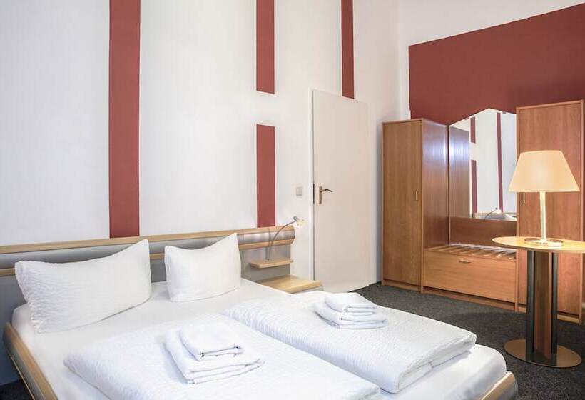 اتاق استاندارد با سرویس بهداشتی مشترک, Insor