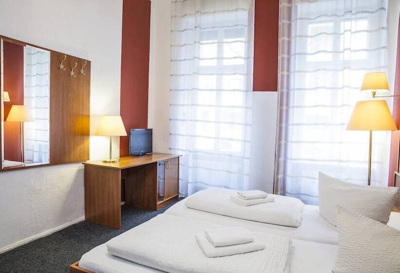 اتاق استاندارد با سرویس بهداشتی مشترک, Insor