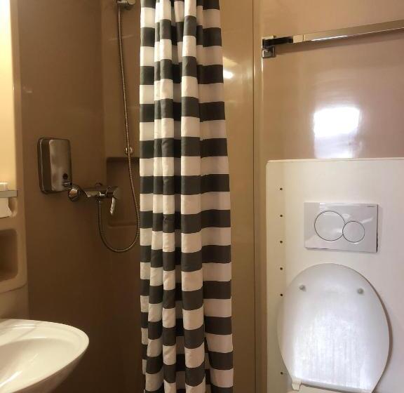 标准三人间, Pension Schmellergarten