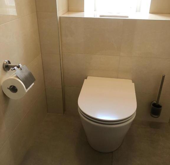 标准三人间, Pension Schmellergarten