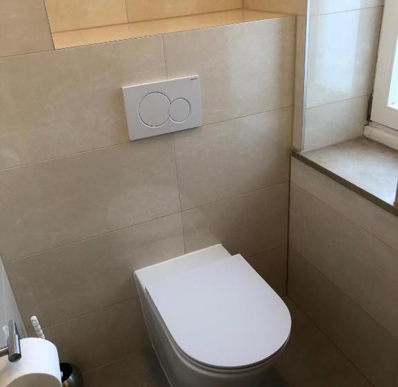 标准单人间, Pension Schmellergarten