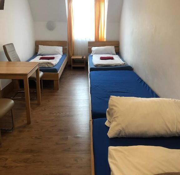 四人标准间, Pension Schmellergarten