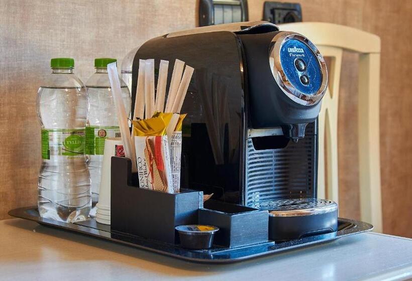 اتاق استاندارد سه نفره, Le Suite Downtown