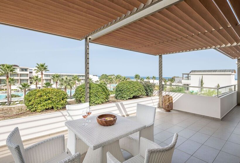 סוויטה דלוקס, Avra Imperial