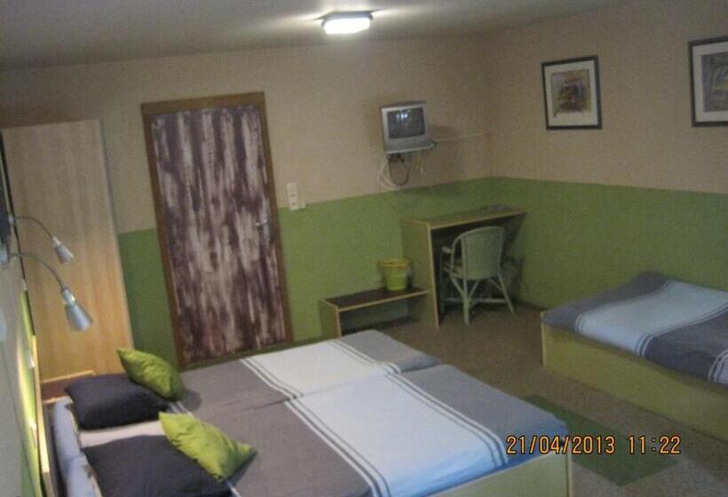 Семейный Номер, Fauwater