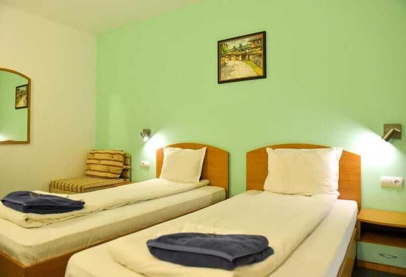 Номер Стандарт, Iceberg Bansko