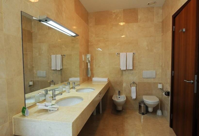 חדר סופריור, Inatel Vila Ruiva