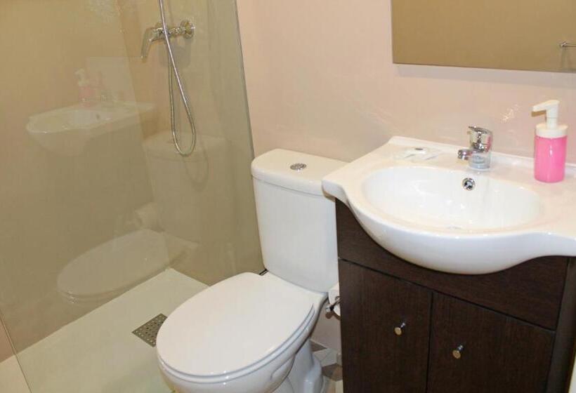 スタンダード４人部屋, Lunar Guest House