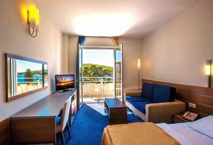 غرفة قياسية مطلّة علي الحديقة, Pastura