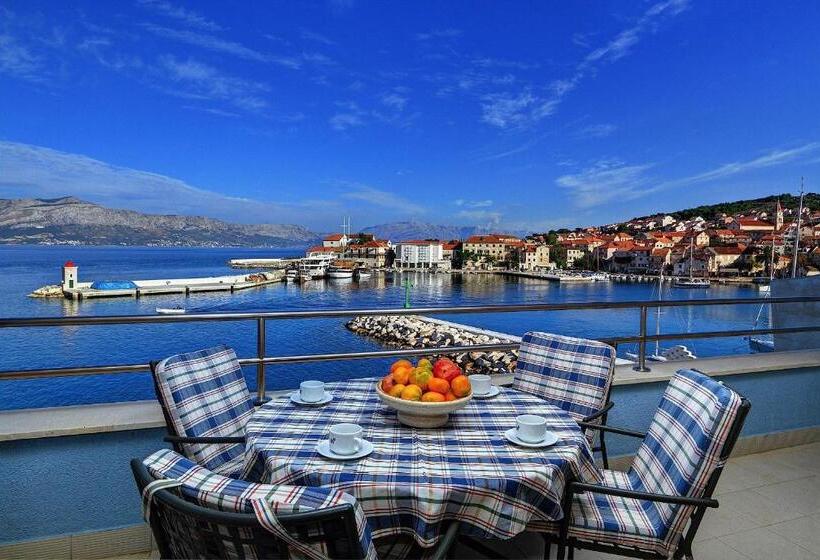 جناح مطلّ علي البحر, Pastura