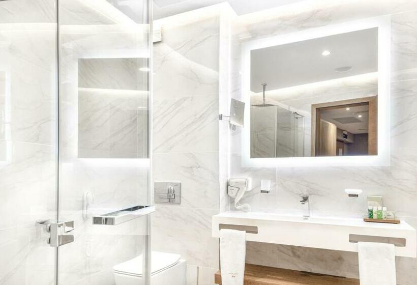 디럭스 스위트, Pirin Park