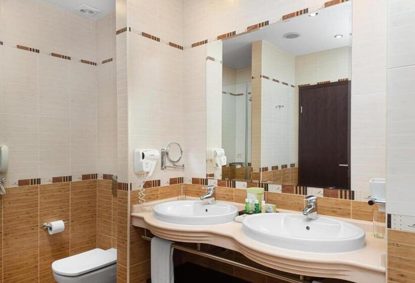 프레스티지 스위트, Pirin Park