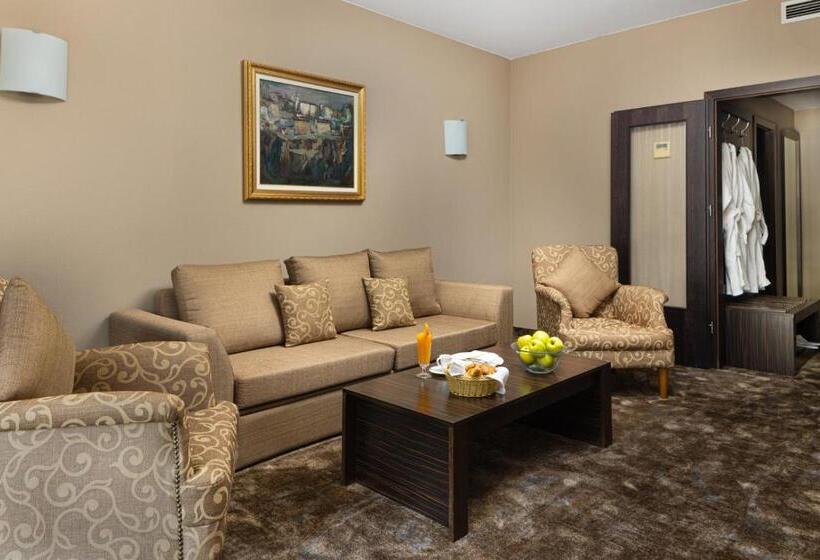 프레스티지 스위트, Pirin Park