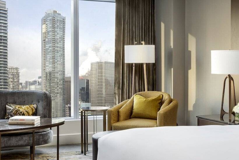 חדר קלאב, The Ritzcarlton, Toronto