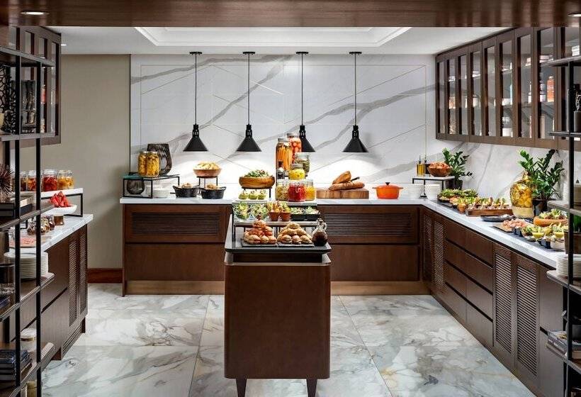 חדר קלאב, The Ritzcarlton, Toronto