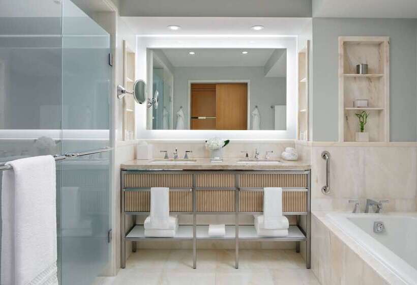 חדר דלוקס, The Ritzcarlton, Toronto