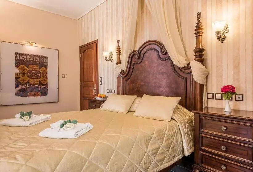 سوییت جونیور, Theofilos Paradise Boutique