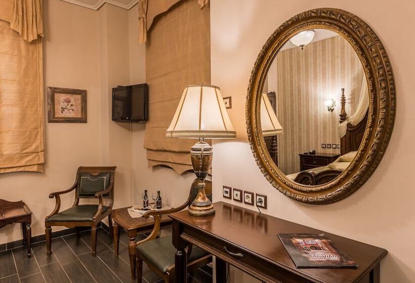 سوییت جونیور, Theofilos Paradise Boutique