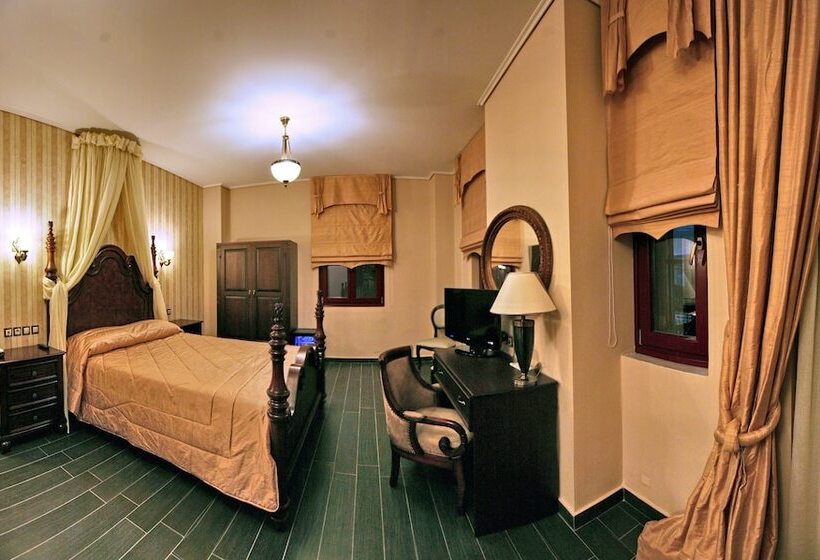 سوییت جونیور, Theofilos Paradise Boutique