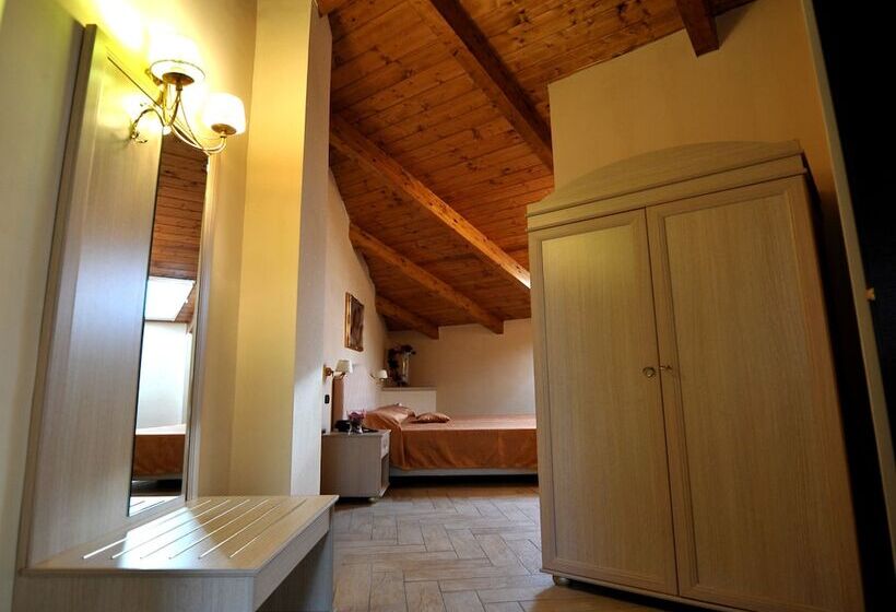 اتاق استاندارد چهار تخته, Barbato