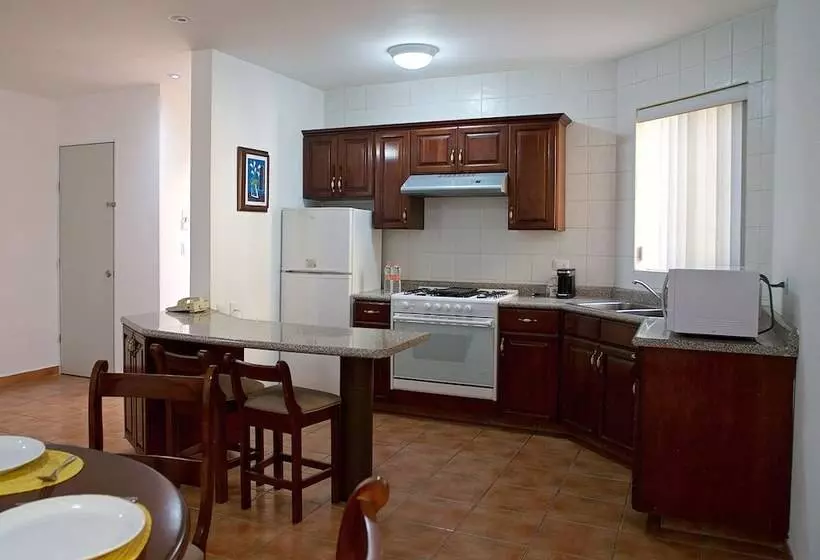 سوییت جونیور, Best Western Saltillo