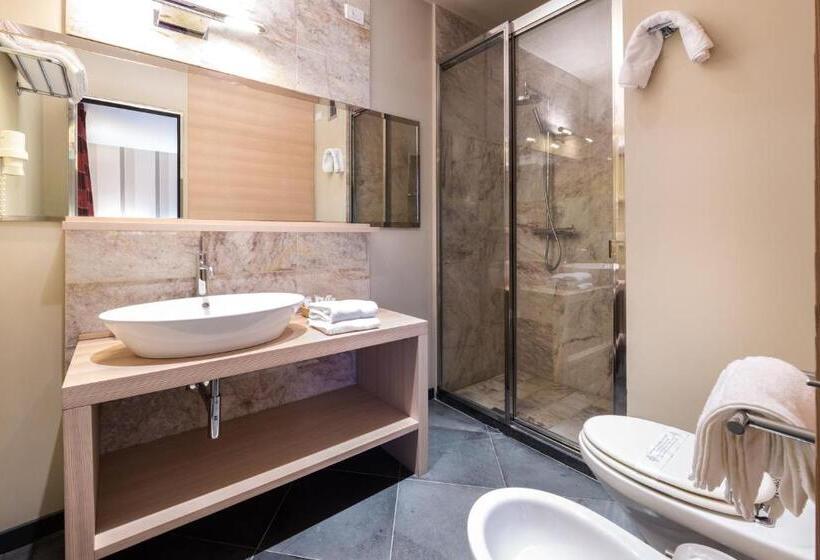 غرفة سوبيريور, El Homs Palace