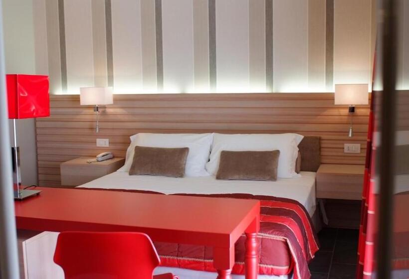 غرفة قياسية, El Homs Palace