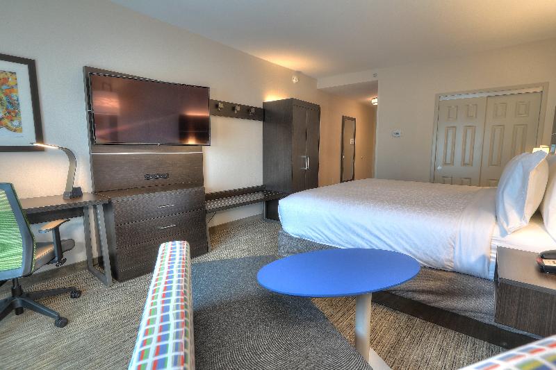 带大床的标准工作室, Hampton Inn Hadley Amherst Area