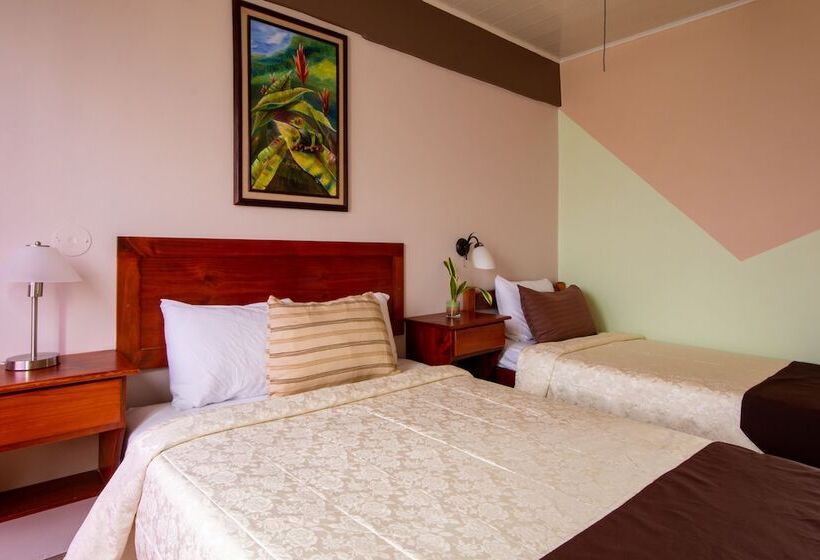 غرفة قياسية مزوَّدة بشُرفة, Las Colinas