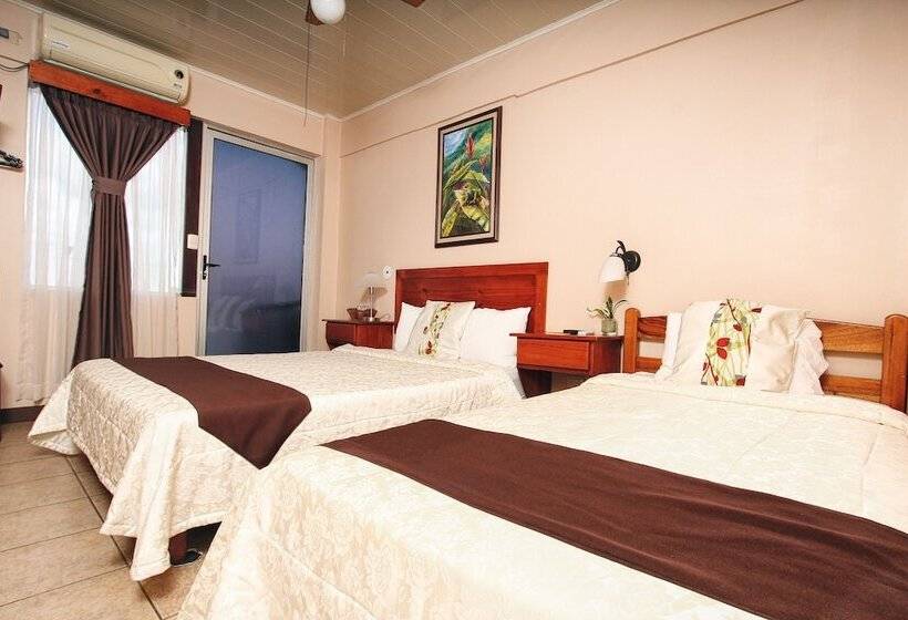 غرفة قياسية مزوَّدة بشُرفة, Las Colinas