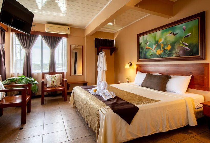 جناح جونيور مزوَّد بشرفة, Las Colinas