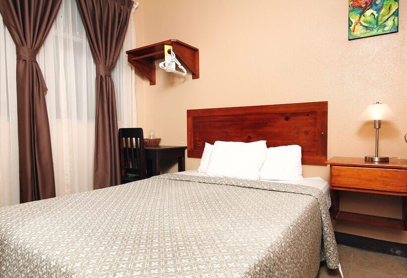 غرفة أساسية, Las Colinas