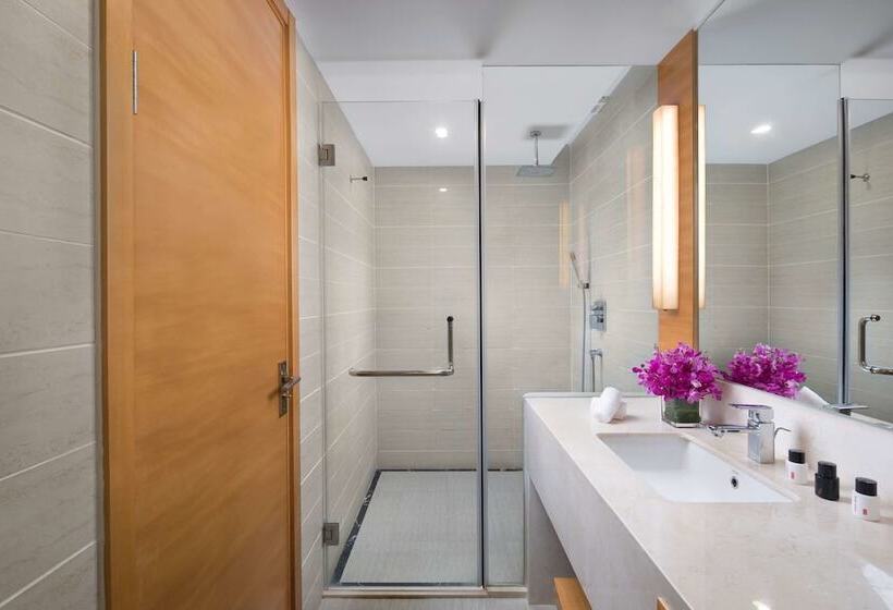 Номер Deluxe, Ramada By Wyndham Beijing Airport