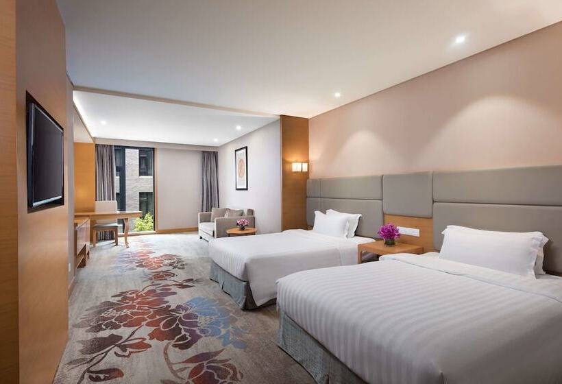 Номер Deluxe, Ramada By Wyndham Beijing Airport