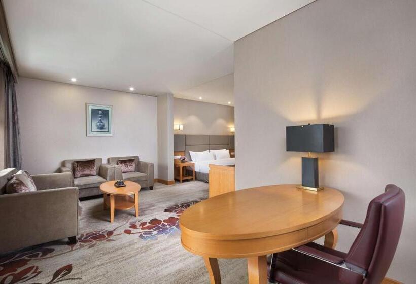 Номер Deluxe, Ramada By Wyndham Beijing Airport