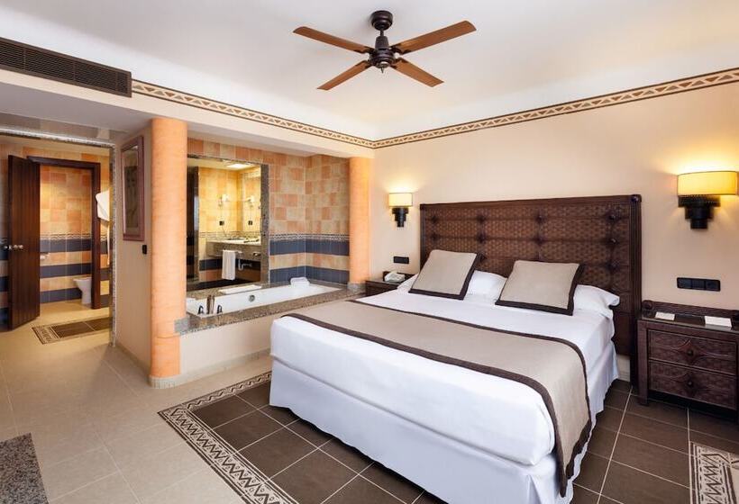 سوییت با چشم‌انداز دریا, Hotel Riu Touareg - All Inclusive